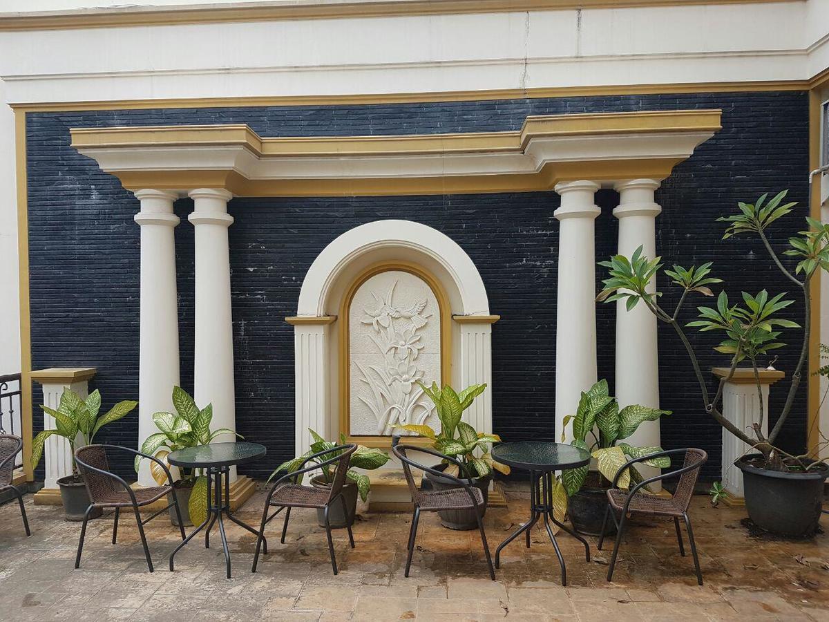 Hostel The Backpacker Semarang Exterior foto