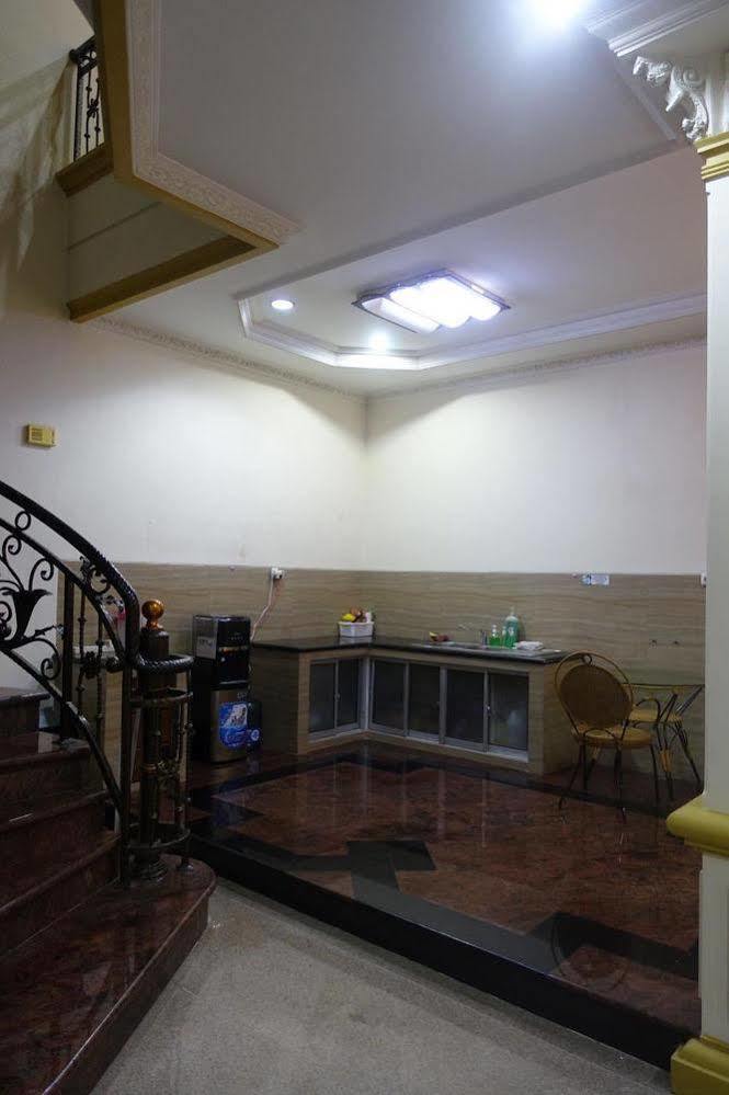 Hostel The Backpacker Semarang Exterior foto