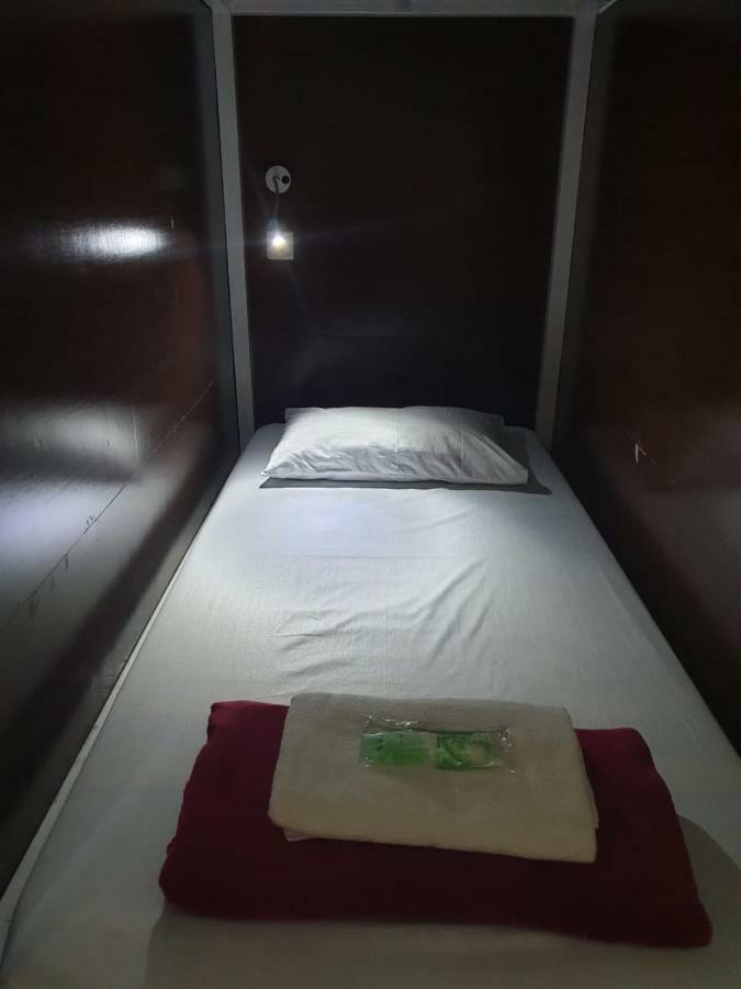Hostel The Backpacker Semarang Exterior foto